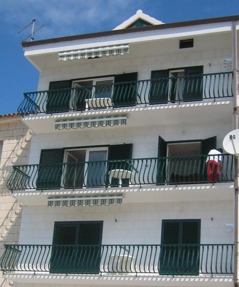 Apartments Waterfront Ivan Podgora Quarto foto